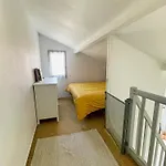 Charmante Maison Proche Avec Piscine Collective