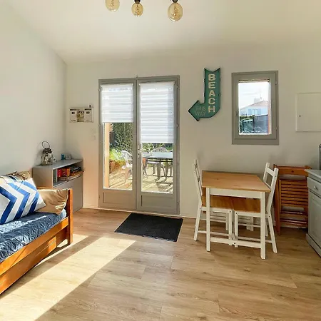 Ferienhaus Charmante Maison Proche Avec Piscine Collective Brem Sur Mer