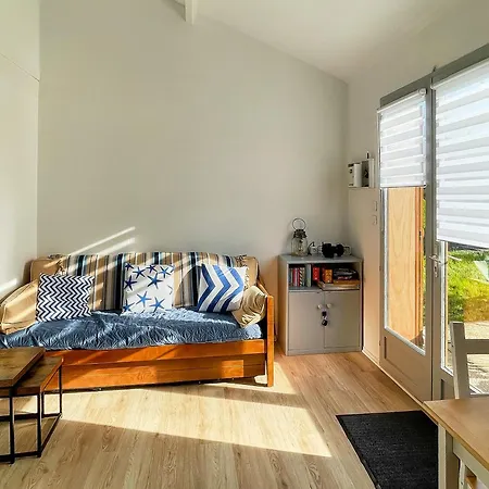 Charmante Maison Proche Avec Piscine Collective