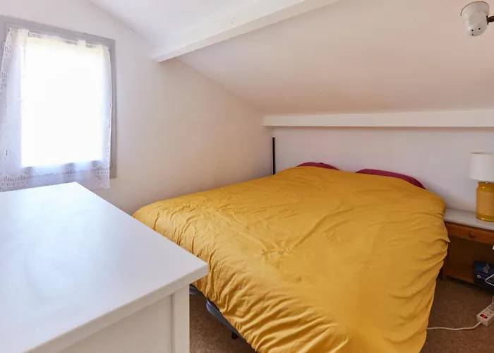 Charmante Maison Proche Avec Piscine Collective *